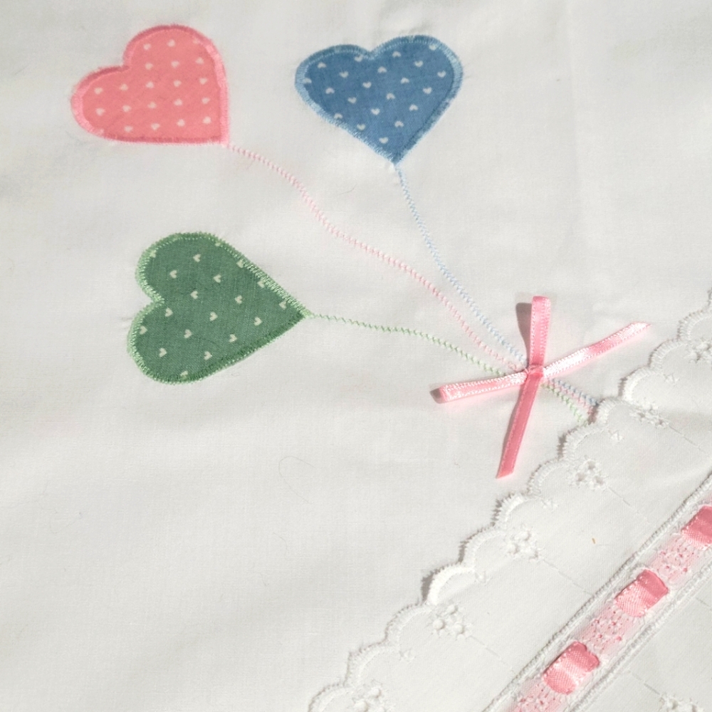 Vintage baby blanket lightweight cotton heart-shaped balloons